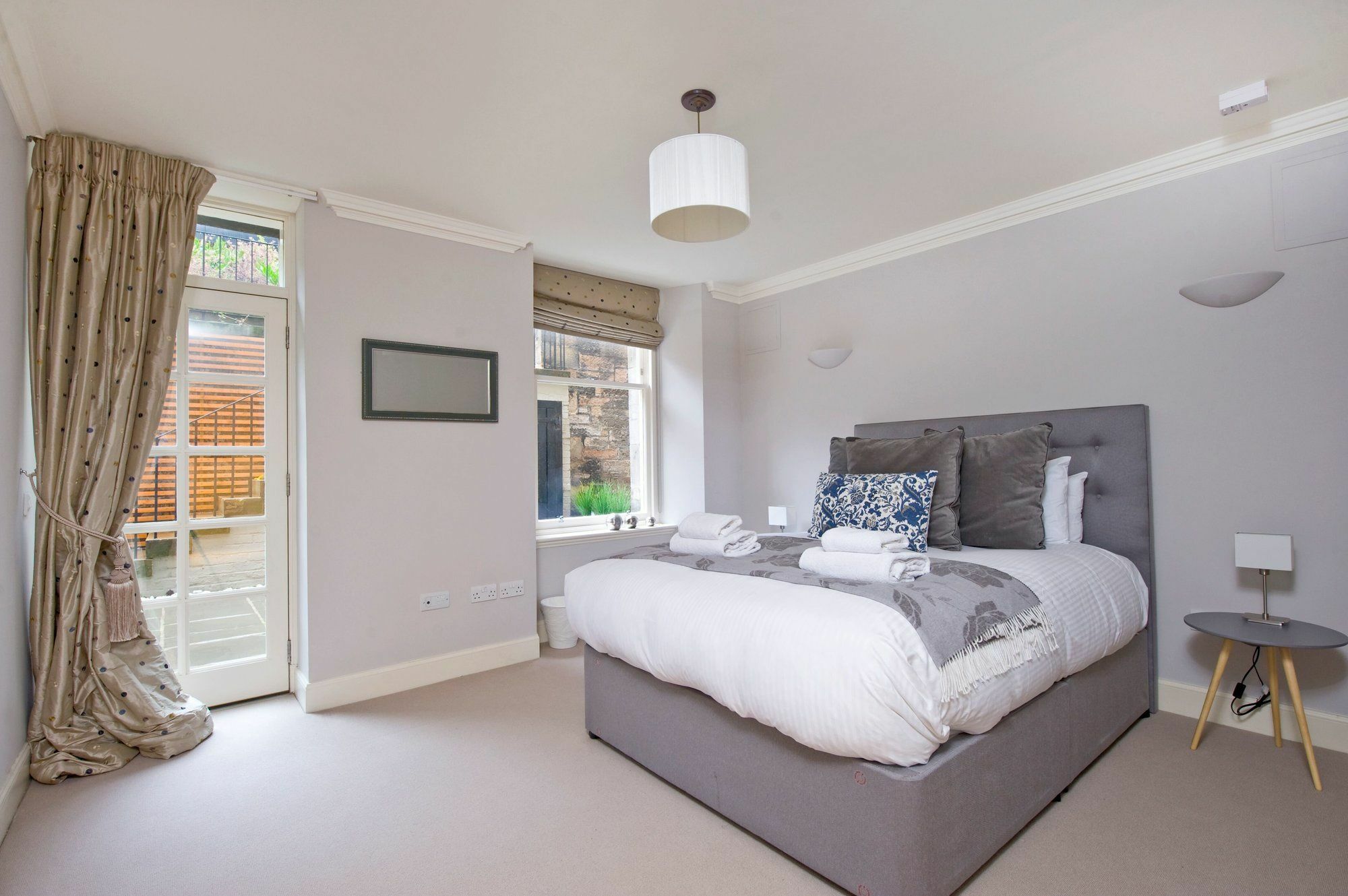 Destiny Scotland - Q-Residence Единбург Екстер'єр фото